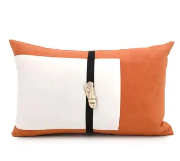 rankų darbo, oranžinės, smėlio spalvos kratinys užvalkalas juoda balta tinklelis, siuvinėta pagalvėlė padengti